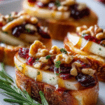Crostini Poire, Brie & Canneberges